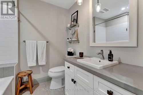 510 - 181 James Street N, Hamilton (Strathcona), ON - Indoor Photo Showing Bathroom