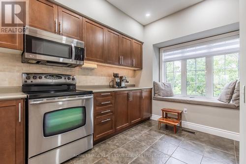 10 - 5080 Fairview Street, Burlington (Appleby), ON - Indoor Photo Showing Kitchen