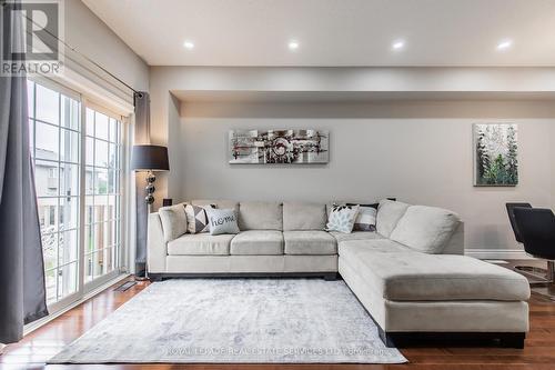 10 - 5080 Fairview Street, Burlington (Appleby), ON - Indoor Photo Showing Living Room