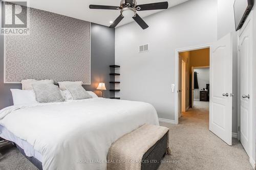 10 - 5080 Fairview Street, Burlington (Appleby), ON - Indoor Photo Showing Bedroom