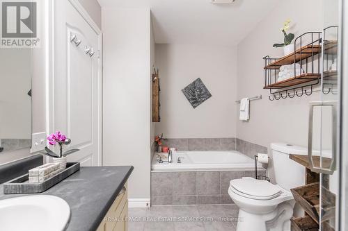 10 - 5080 Fairview Street, Burlington (Appleby), ON - Indoor Photo Showing Bathroom