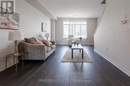 103 - 1890 Rymal Road, Hamilton (Hannon), ON - Indoor Photo Showing Living Room