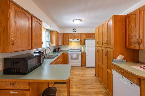 44 Bayview Crescent, Osoyoos, BC - Indoor Photo Showing Kitchen With Double Sink