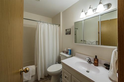 44 Bayview Crescent, Osoyoos, BC - Indoor Photo Showing Bathroom