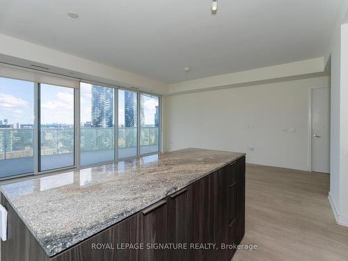 3305-15 Queens Quay E, Toronto, ON - Indoor Photo Showing Kitchen