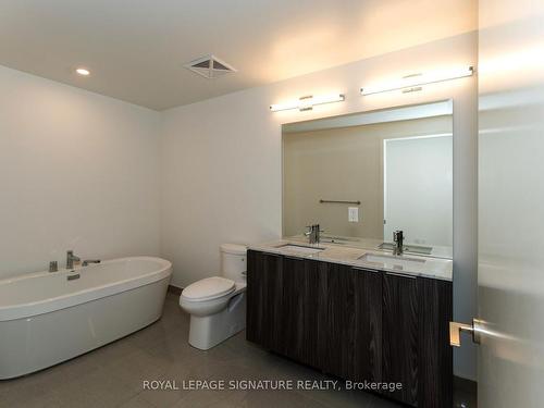 3305-15 Queens Quay E, Toronto, ON - Indoor Photo Showing Bathroom