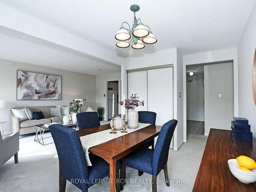 407-155 Main St N, Newmarket, ON - Indoor Photo Showing Dining Room