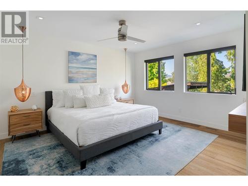 486 Carona Crescent, Kelowna, BC - Indoor Photo Showing Bedroom