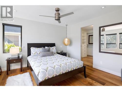 486 Carona Crescent, Kelowna, BC - Indoor Photo Showing Bedroom