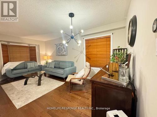 3254 Mcdowell Drive, Mississauga (Churchill Meadows), ON - Indoor Photo Showing Living Room