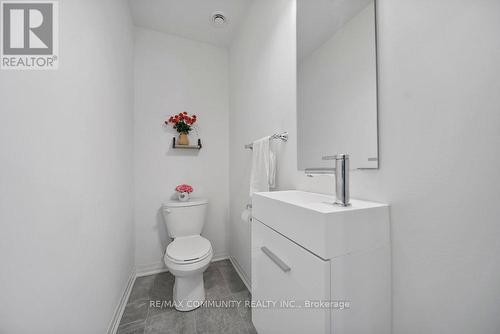 1672 Pleasure Valley Path N, Oshawa (Samac), ON - Indoor Photo Showing Bathroom