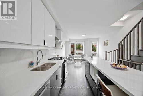 1672 Pleasure Valley Path N, Oshawa (Samac), ON - Indoor Photo Showing Kitchen With Double Sink With Upgraded Kitchen