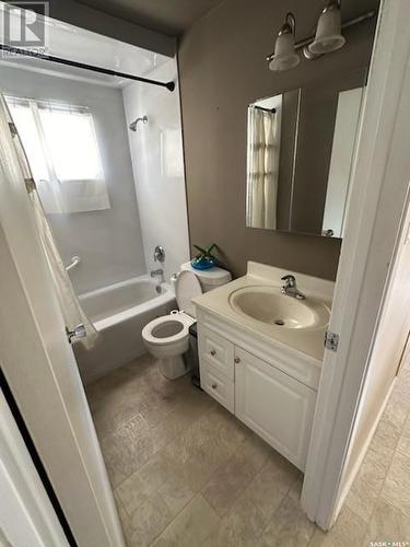 520 2Nd Street W, Meadow Lake, SK - Indoor Photo Showing Bathroom