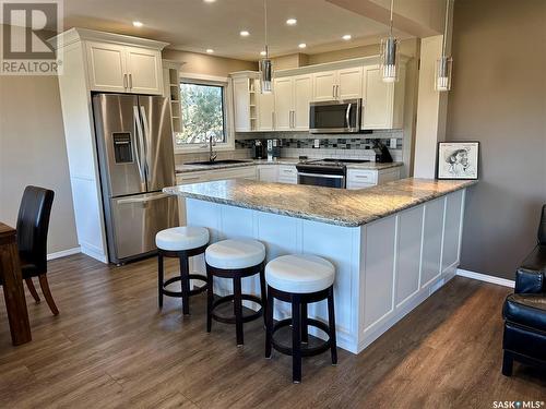 510 Bray Street E, Swift Current, SK - Indoor Photo Showing Kitchen With Stainless Steel Kitchen