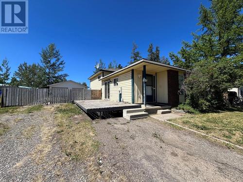 132 Spruce Avenue, Tumbler Ridge, BC - Outdoor