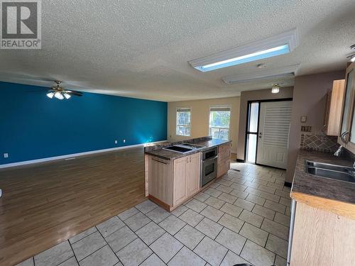 132 Spruce Avenue, Tumbler Ridge, BC - Indoor Photo Showing Other Room