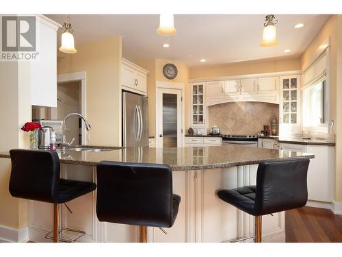 197 Terrace Hill Place, Kelowna, BC - Indoor Photo Showing Kitchen With Upgraded Kitchen