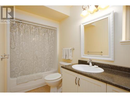 197 Terrace Hill Place, Kelowna, BC - Indoor Photo Showing Bathroom