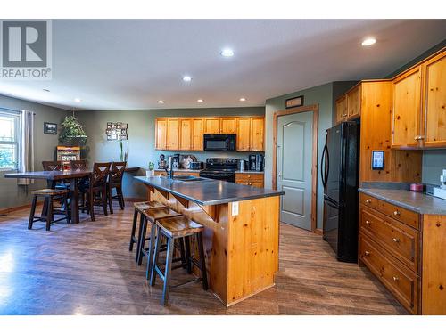 242 Commonage Road, Vernon, BC - Indoor Photo Showing Kitchen