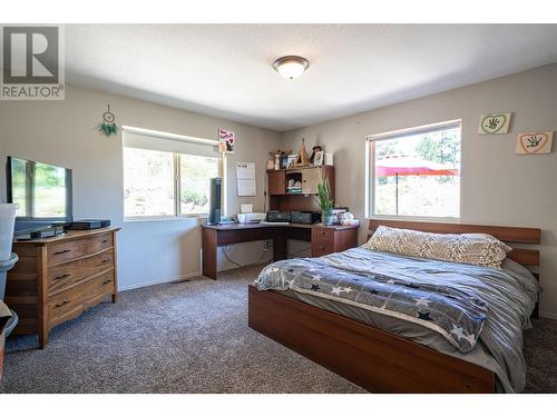 242 Commonage Road, Vernon, BC - Indoor Photo Showing Bedroom