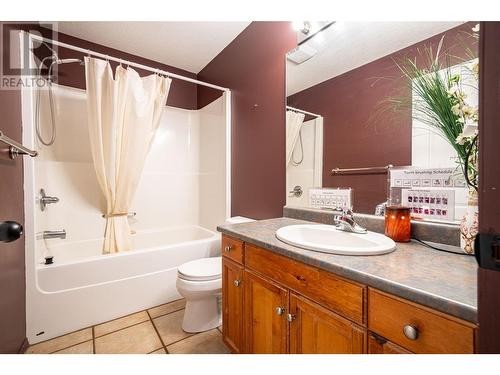 242 Commonage Road, Vernon, BC - Indoor Photo Showing Bathroom