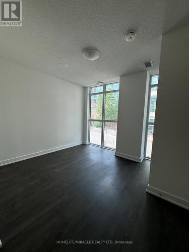 137 - 251 Manitoba Street, Toronto (Mimico), ON - Indoor Photo Showing Other Room