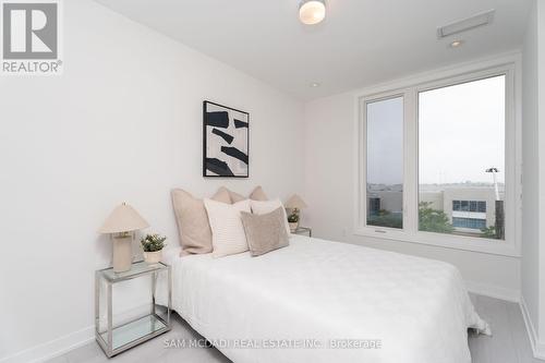 416 - 3401 Ridgeway Drive, Mississauga (Erin Mills), ON - Indoor Photo Showing Bedroom