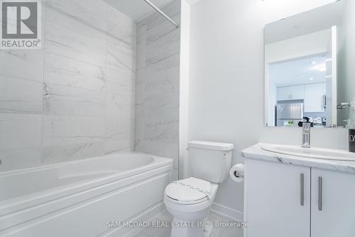 416 - 3401 Ridgeway Drive, Mississauga (Erin Mills), ON - Indoor Photo Showing Bathroom