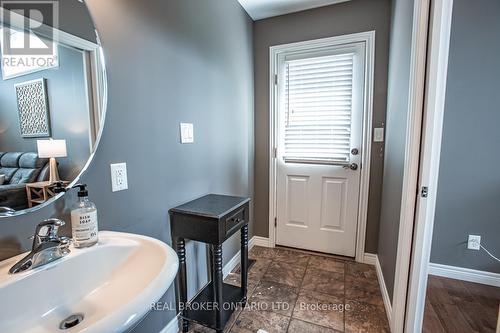 743 Anzio Road, Woodstock, ON - Indoor Photo Showing Bathroom