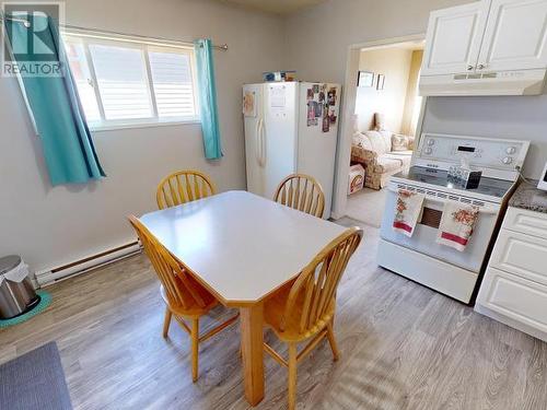 6749 Drake Street, Powell River, BC - Indoor Photo Showing Dining Room