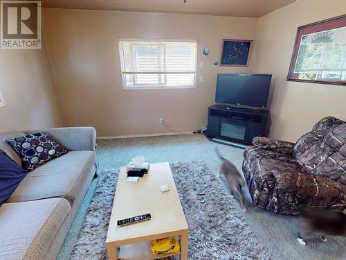 6749 Drake Street, Powell River, BC - Indoor