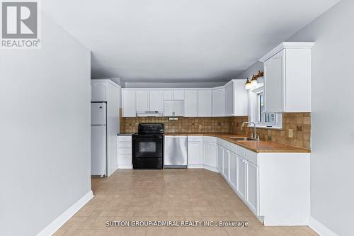 7613 Highway 26, Clearview (Stayner), ON - Indoor Photo Showing Kitchen