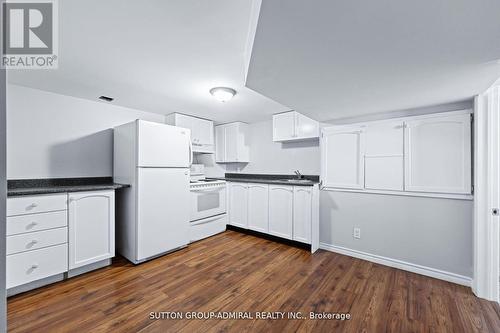 7613 Highway 26, Clearview (Stayner), ON - Indoor Photo Showing Kitchen