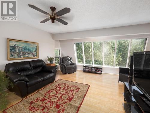 2999 Charella Drive, Prince George, BC - Indoor Photo Showing Living Room