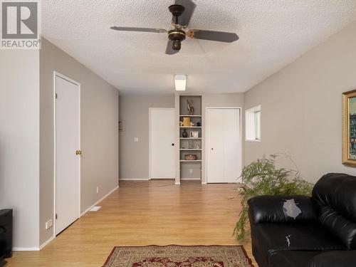 2999 Charella Drive, Prince George, BC - Indoor Photo Showing Living Room