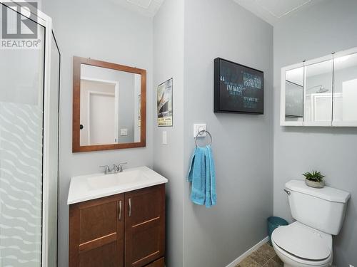 2999 Charella Drive, Prince George, BC - Indoor Photo Showing Bathroom