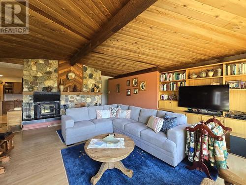 200 Whiskeyfill Road, Valemount, BC - Indoor Photo Showing Living Room With Fireplace