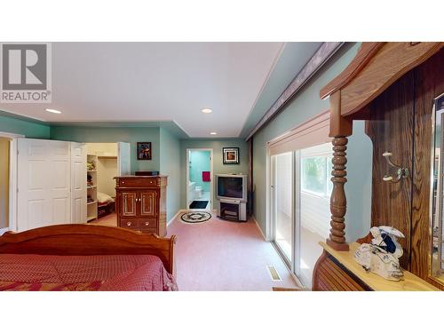 848 Rolph Street, Quesnel, BC - Indoor Photo Showing Bedroom