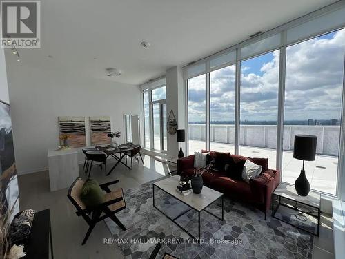 Ph3201 - 15 Holmes Avenue, Toronto (Willowdale East), ON - Indoor Photo Showing Living Room