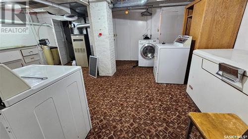 314 Railway Avenue, Neville, SK - Indoor Photo Showing Laundry Room