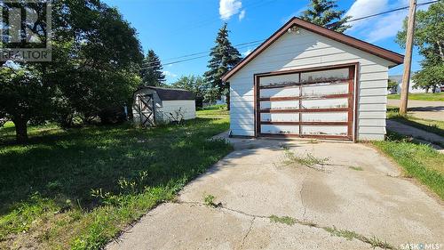 314 Railway Avenue, Neville, SK - Outdoor