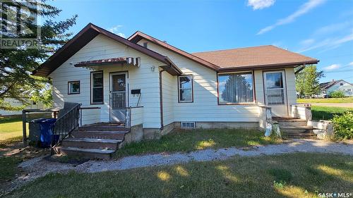 314 Railway Avenue, Neville, SK - Outdoor