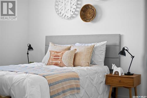 58 900 St Andrews Lane, Warman, SK - Indoor Photo Showing Bedroom