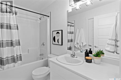 58 900 St Andrews Lane, Warman, SK - Indoor Photo Showing Bathroom