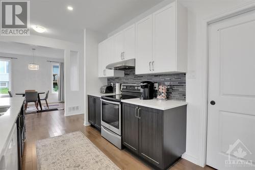 4527 Kelly Farm Drive, Ottawa, ON - Indoor Photo Showing Kitchen