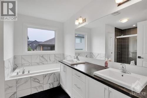 4527 Kelly Farm Drive, Ottawa, ON - Indoor Photo Showing Bathroom