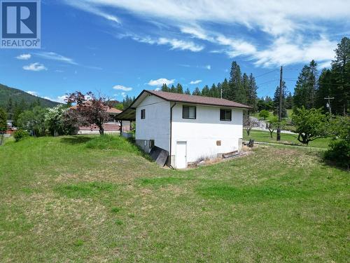 217 36Th  N Avenue, Creston, BC - Outdoor