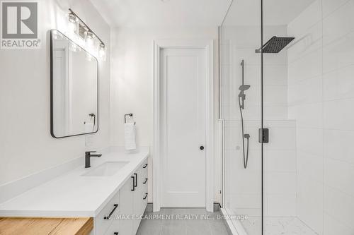 63 Brian Boulevard, Hamilton (Waterdown), ON - Indoor Photo Showing Bathroom