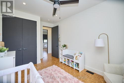 1508 Gregory Road, St. Catharines, ON - Indoor Photo Showing Bedroom