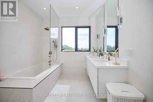 1508 Gregory Road, St. Catharines, ON - Indoor Photo Showing Bathroom